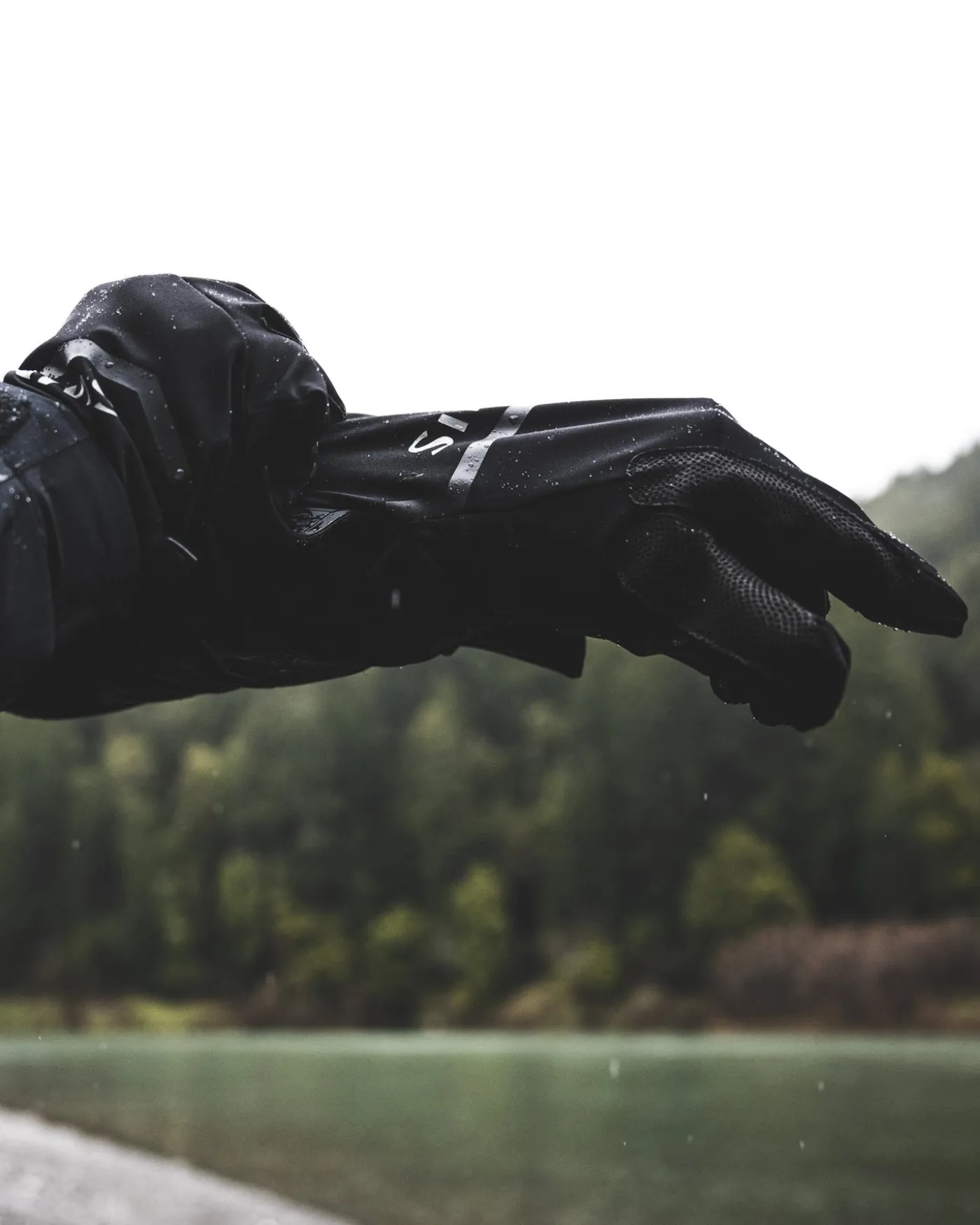 ProDry™ GORE-TEX Fishing Glove + Liner